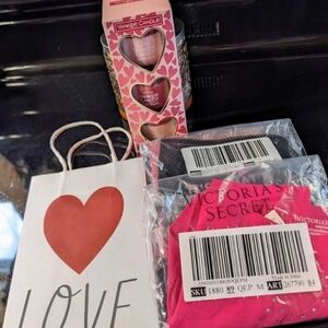 Victoria's Secret Pink & Black NIB Panties Set of (4) Medium with Yankee Candle